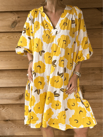 Robe à fleur jaune